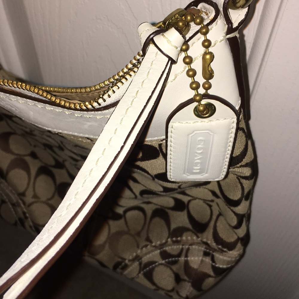 Coach purse - Picture 4 of 7
